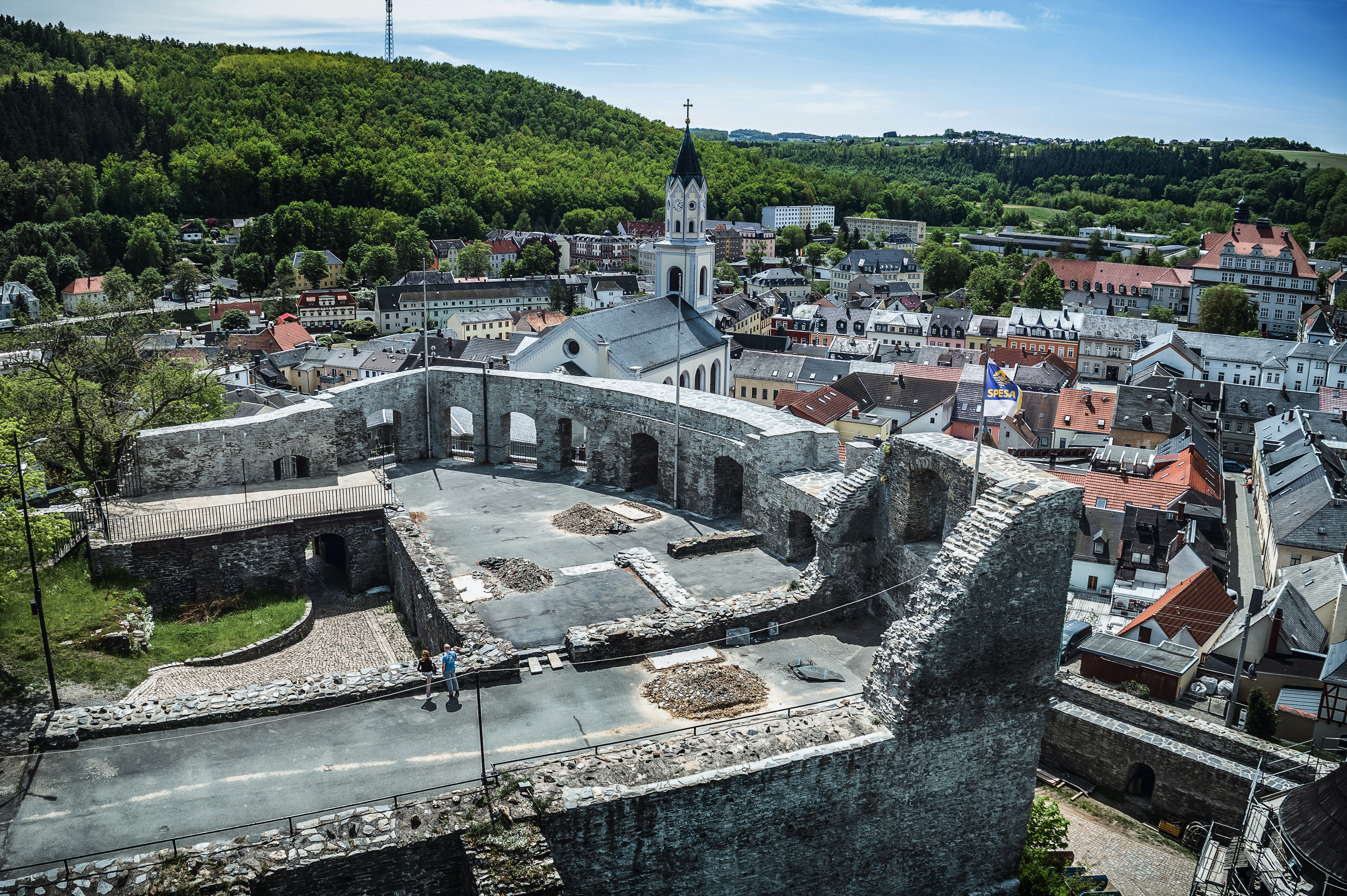 Luftaufnahme der Burgruine Elsterberg während der Sanierungsarbeiten durch Spesa Spezialbau und Sanierung