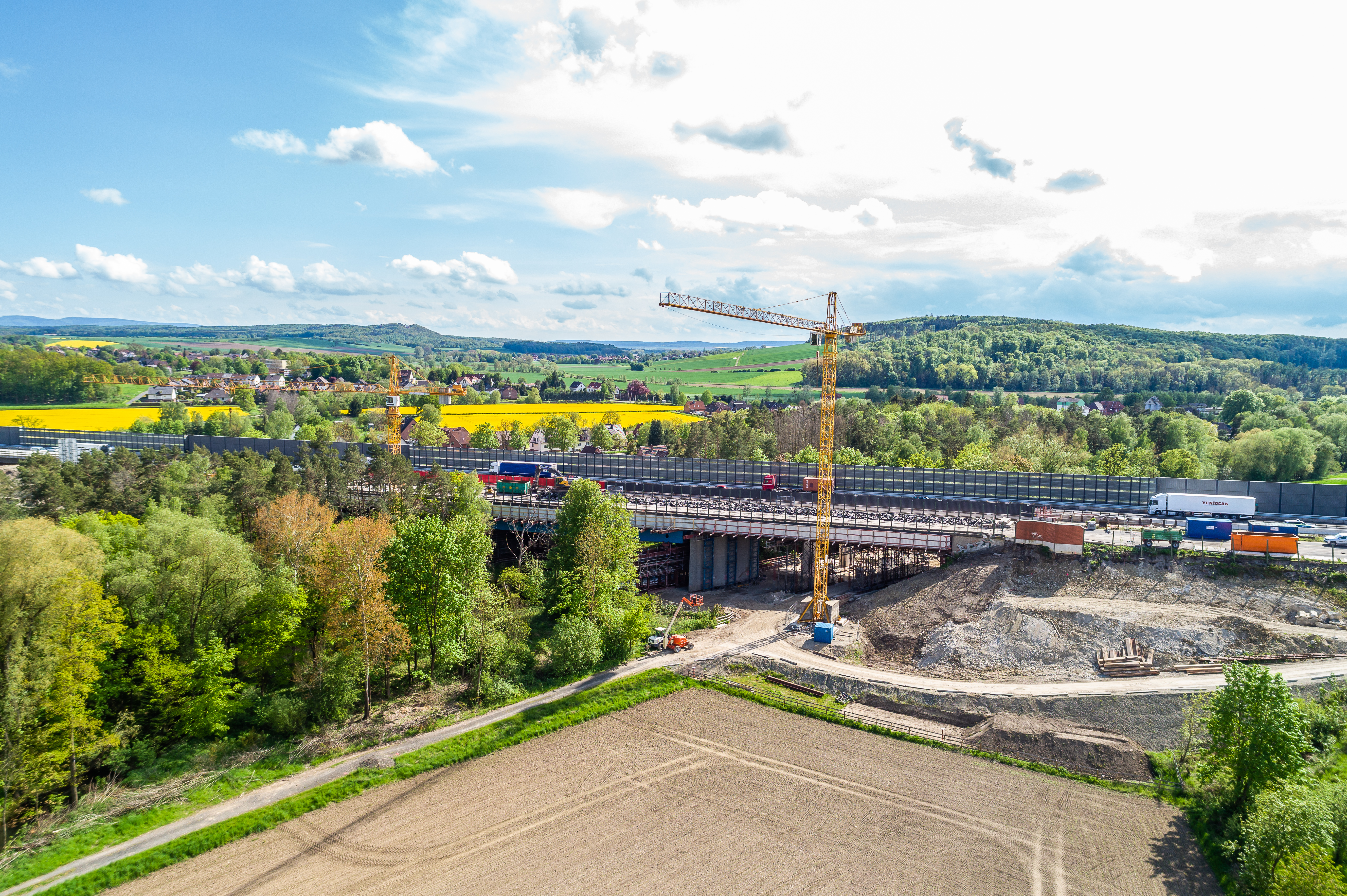 Der Startschuss für die Sanierungsarbeiten an der Innerstetalbrücke bei Hildesheim fiel 2019.