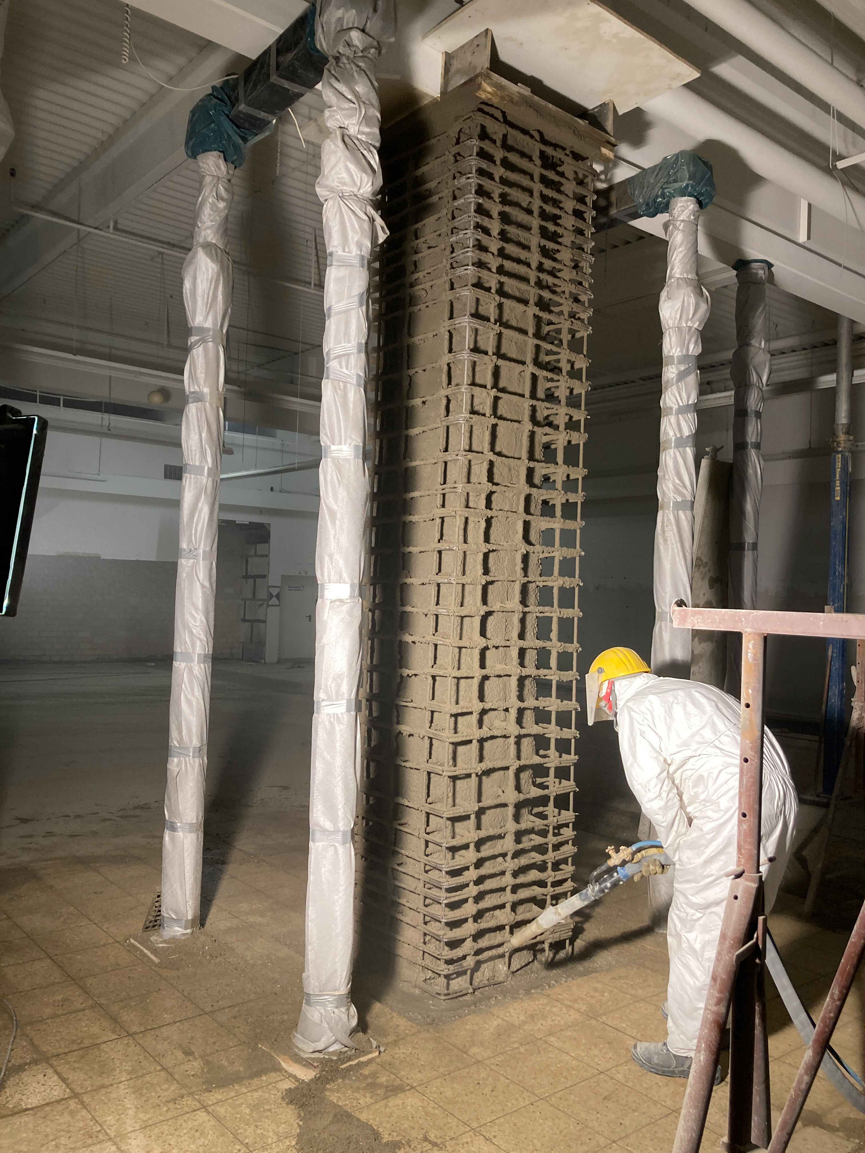Spritzbeton wird zur punktuellen Ausbesserung bis hin zur umfassenden Betonsanierung verwendet.