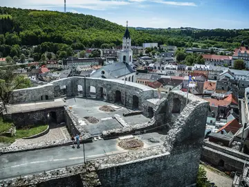 Luftaufnahme der Burgruine Elsterberg während der Sanierungsarbeiten durch Spesa Spezialbau und Sanierung