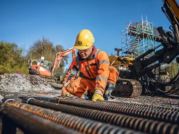  Die Hang- und Felssicherung sowie Bauwerkssicherung und -unterfangung zählt zu den angebotenen Dienstleistungen der Spesa Spezialbau und Sanierung