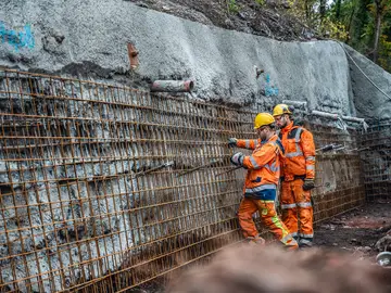 Unsere Experten für Hang- und Felssicherung sorgen für Sicherheit und helfen dabei, Schäden durch Felsen, Steine und Hänge zu vermeiden.